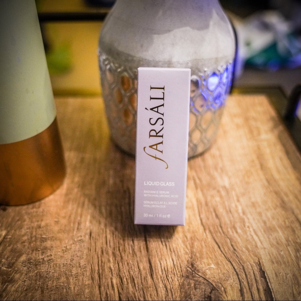FARSÁLI Liquid Glass Radiance Serum